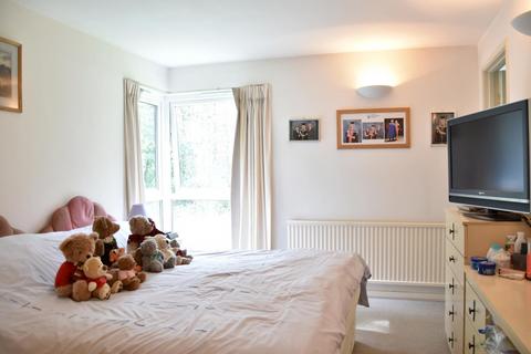 3 bedroom property to rent, Heathwood, High Street, Tadworth, KT20