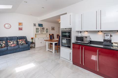 40 Birchgate, Wollescote, Stourbridge, DY9 8XN