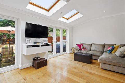 6 bedroom semi-detached house to rent, Delamere Road, Ealing, W5