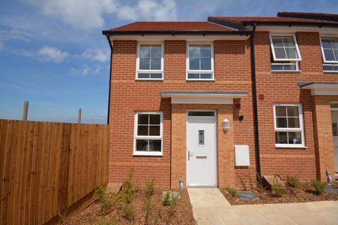 2 bedroom end of terrace house to rent, St. Wilfred Drive, East Cowes