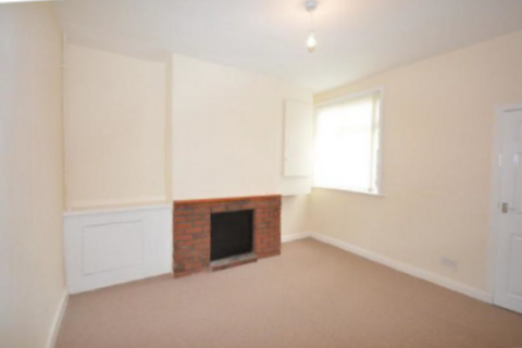 3 bedroom end of terrace house to rent, Fletcher Street, Crewe, CW1