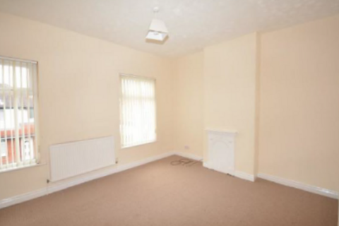 3 bedroom end of terrace house to rent, Fletcher Street, Crewe, CW1