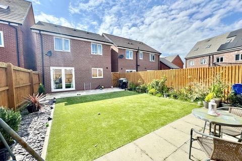 3 bedroom detached house for sale, Wagtail Road, Loughborough LE12