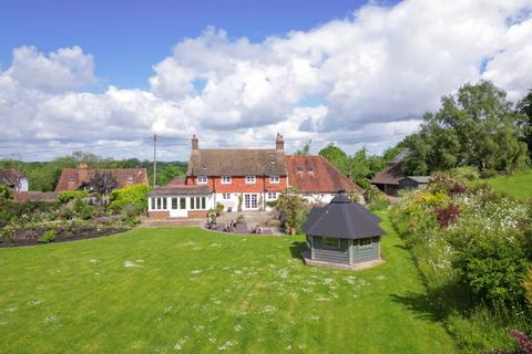 4 bedroom cottage for sale, High Street, Burwash