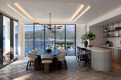 2 bedroom property, Porto Montenegro