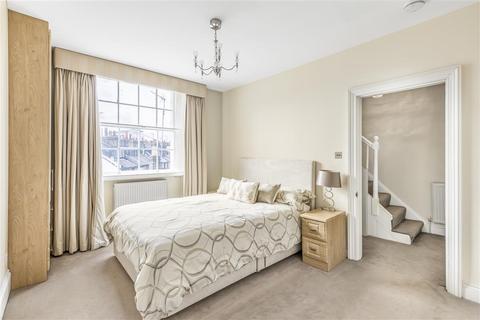 4 bedroom flat for sale, London SW7