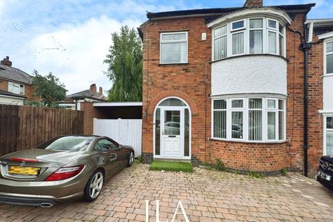 4 bedroom semi-detached house to rent, Wigston LE18