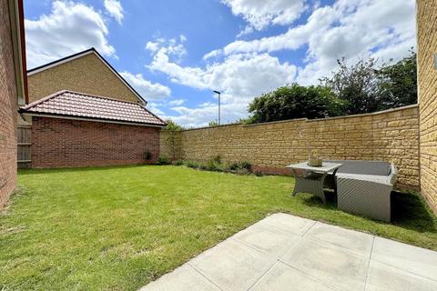 3 bedroom detached house for sale, Smeaton Way, Melksham, Wiltshire, SN12 6GG