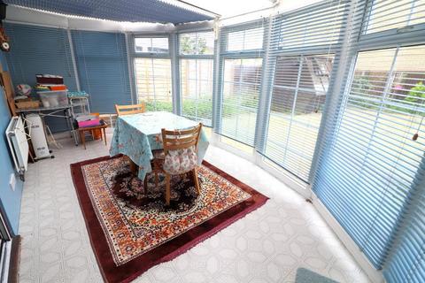 3 bedroom bungalow for sale, Luton LU3