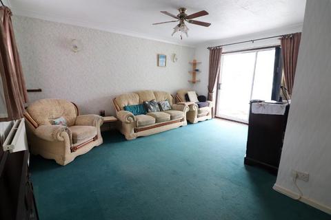 3 bedroom bungalow for sale, Luton LU3