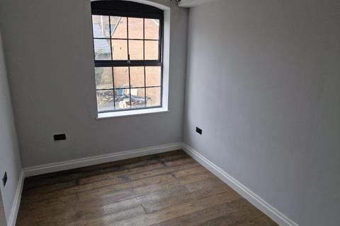 2 bedroom flat to rent, Wellingborough, Wellingborough NN8