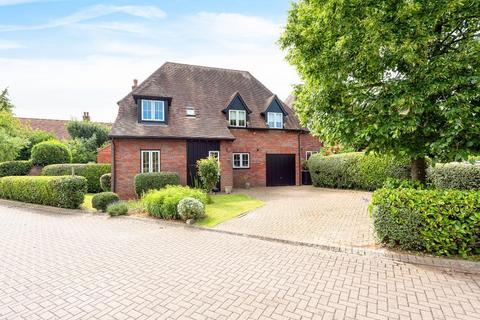 5 bedroom detached house for sale, Woolstone, Milton Keynes MK15