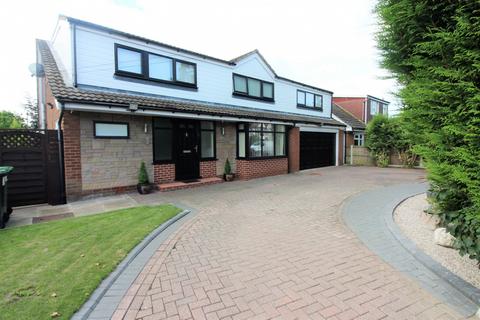 3 bedroom detached house for sale, Garstang Road West, Poulton-Le-Fylde FY6