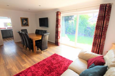 3 bedroom detached house for sale, Garstang Road West, Poulton-Le-Fylde FY6