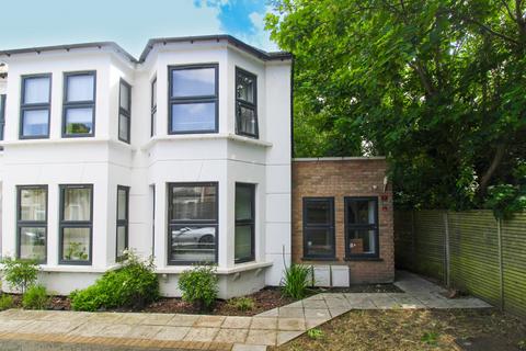 3 bedroom end of terrace house for sale, Amberley Grove, Croydon, CR0