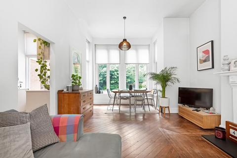 67b Crystal Palace Park Road, London, SE26 6UT