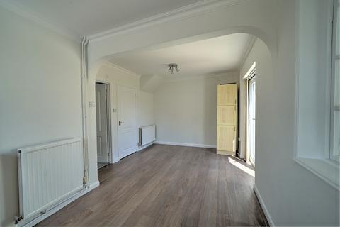 1 Hugh Squier Avenue, South Molton, EX36 3DP