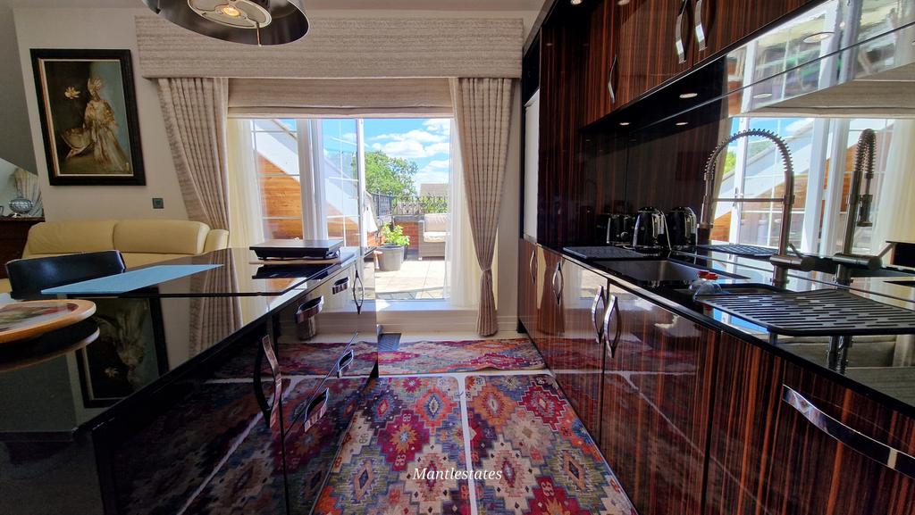Kitchen area