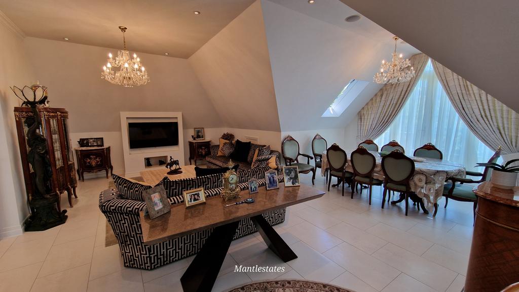 Lounge dining area