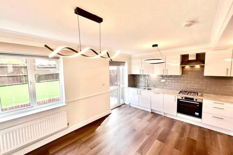 22 Oakengates, Bracknell, RG12 7QJ