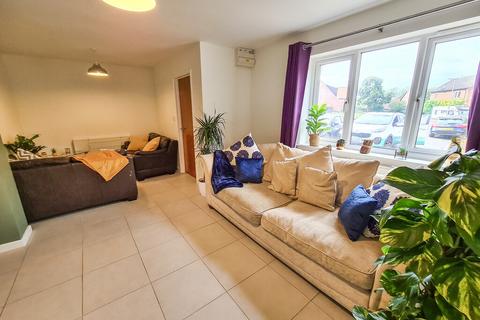 1 bedroom in a house share to rent, Peverell Road - UFM