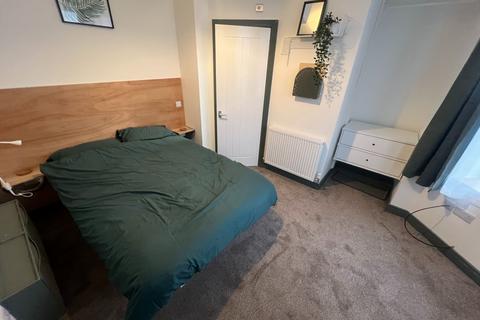 1 bedroom in a house share to rent, HMO Room 1, 5 Warmsworth Road