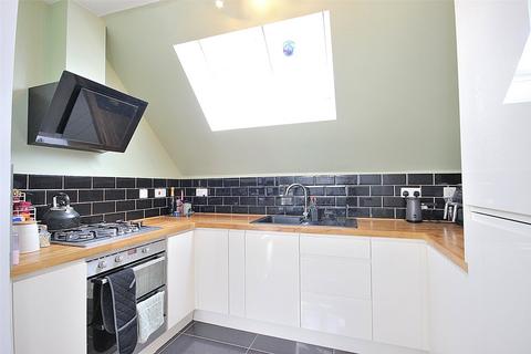 3 bedroom apartment for sale, Victor Close, Shortstown, Bedford, Bedfordshire, MK42