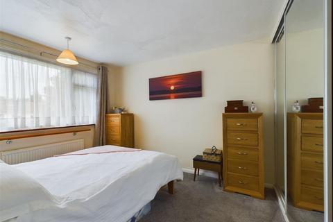 60 Ash Road, Crawley, RH10 1SH