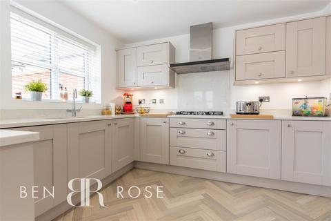 4 bedroom detached house for sale, Woodhall Road, Preston PR1
