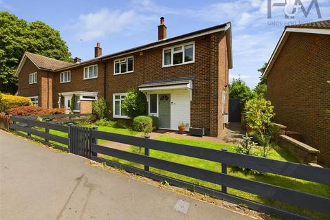 46 The Oundle, Stevenage, SG2 8JX