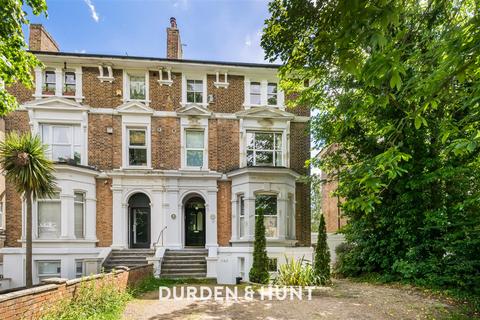 1 bedroom apartment for sale, High Road, Buckhurst Hill, IG9