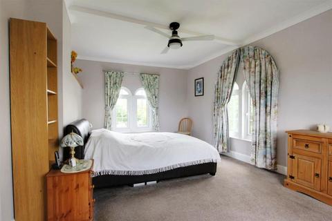 4 bedroom detached house for sale, Authorpe Road, Authorpe LN11