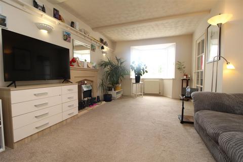 3 bedroom detached house for sale, Favenfield Road, Thirsk YO7