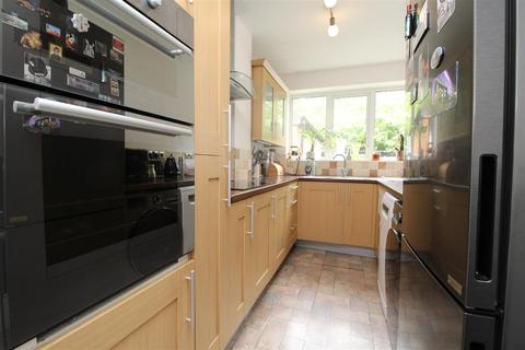 3 bedroom detached house for sale, Favenfield Road, Thirsk YO7