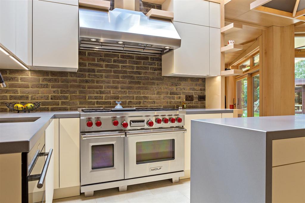 10 Pondwicks Close-129.jpg