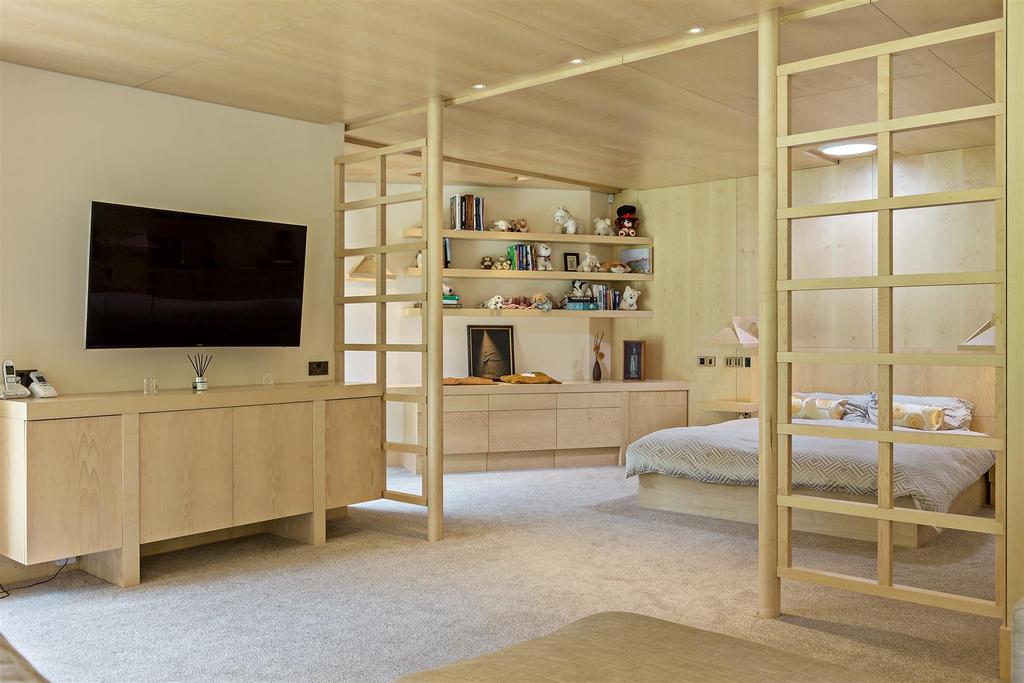 10 Pondwicks Close-69.jpg
