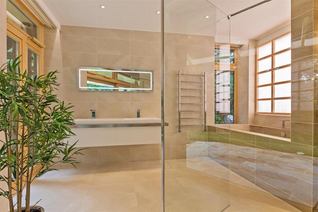 10 Pondwicks Close-53.jpg