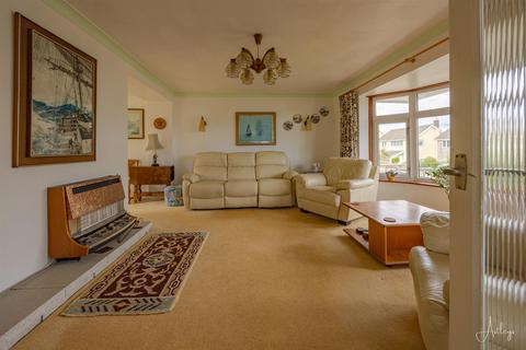 4 bedroom detached house for sale, Worcester Drive, Langland, Swansea