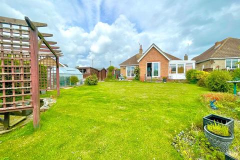 2 bedroom detached bungalow for sale, Chrystals Road, Hornsea