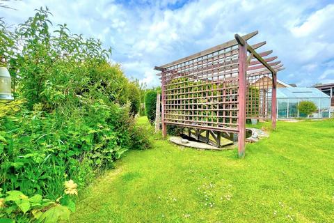 2 bedroom detached bungalow for sale, Chrystals Road, Hornsea