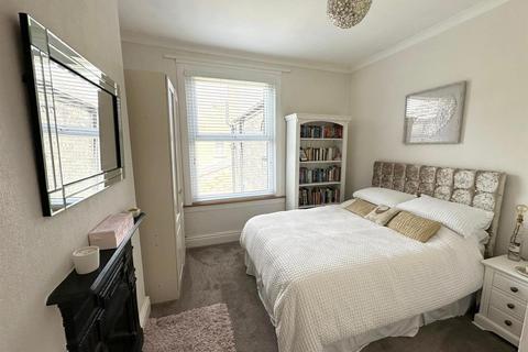 6 Alexandra Road, Hornsea, HU18 1PU