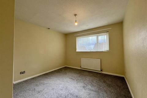 2 Furness Dene, Barnsley, S71 2RG