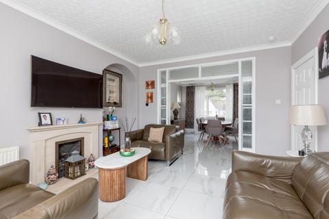 24 Cammo Grove, Edinburgh, EH4 8EX