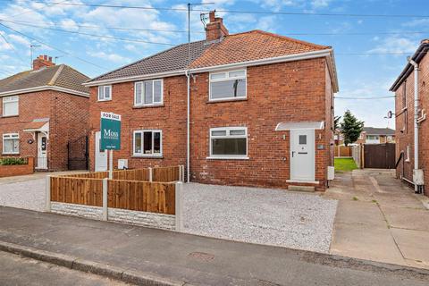 3 bedroom semi-detached house for sale, Milcroft Crescent, Hatfield DN7