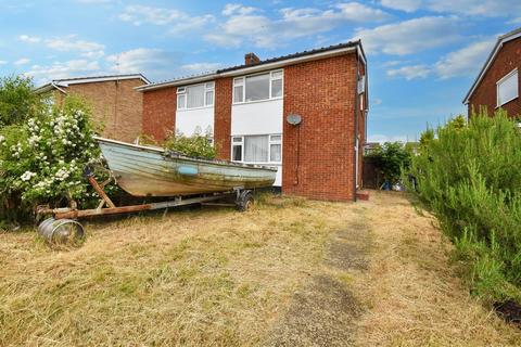 3 bedroom semi-detached house for sale, Point Road, Canvey Island SS8