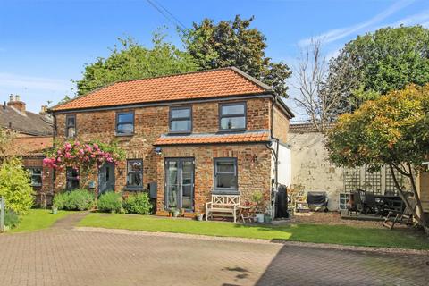 2 bedroom cottage for sale, St. Marygate, Ripon