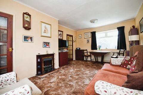 3 bedroom end of terrace house for sale, Lupton Drive, Lowedges, Sheffield, S8 7NB