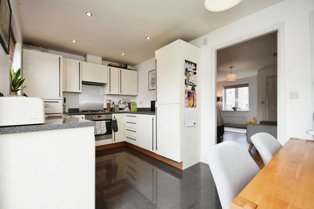 Dining kitchen
