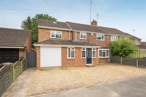 4 bedroom semi-detached house for sale, Beechwood Close, Ascot