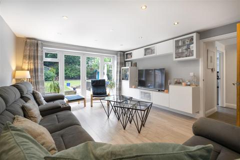 4 bedroom semi-detached house for sale, Beechwood Close, Ascot